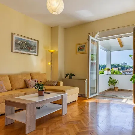 2 Bedroom Stunning In * 普拉
