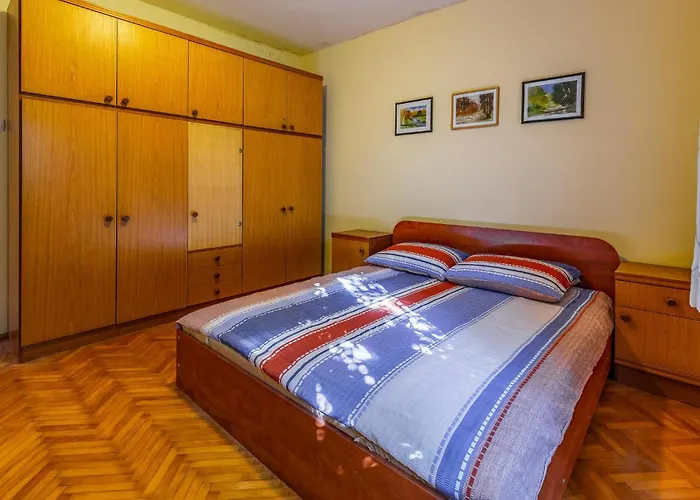 Daire 2 Bedroom Gorgeous In *