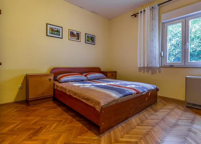 2 Bedroom Gorgeous In Daire Pula