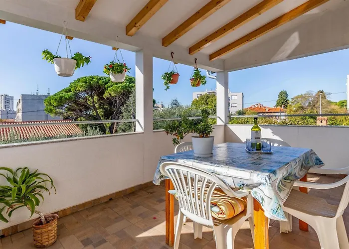 2 Bedroom Gorgeous In * Pula